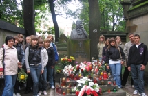 Przy grobie M.Konopnickiej